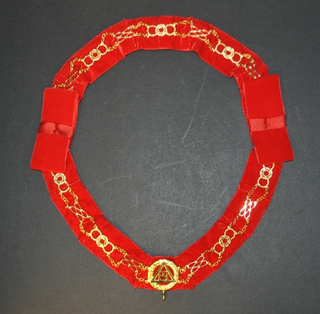 Royal Arch Provincial Principals / Superintendent Chain - Red Collar - Click Image to Close